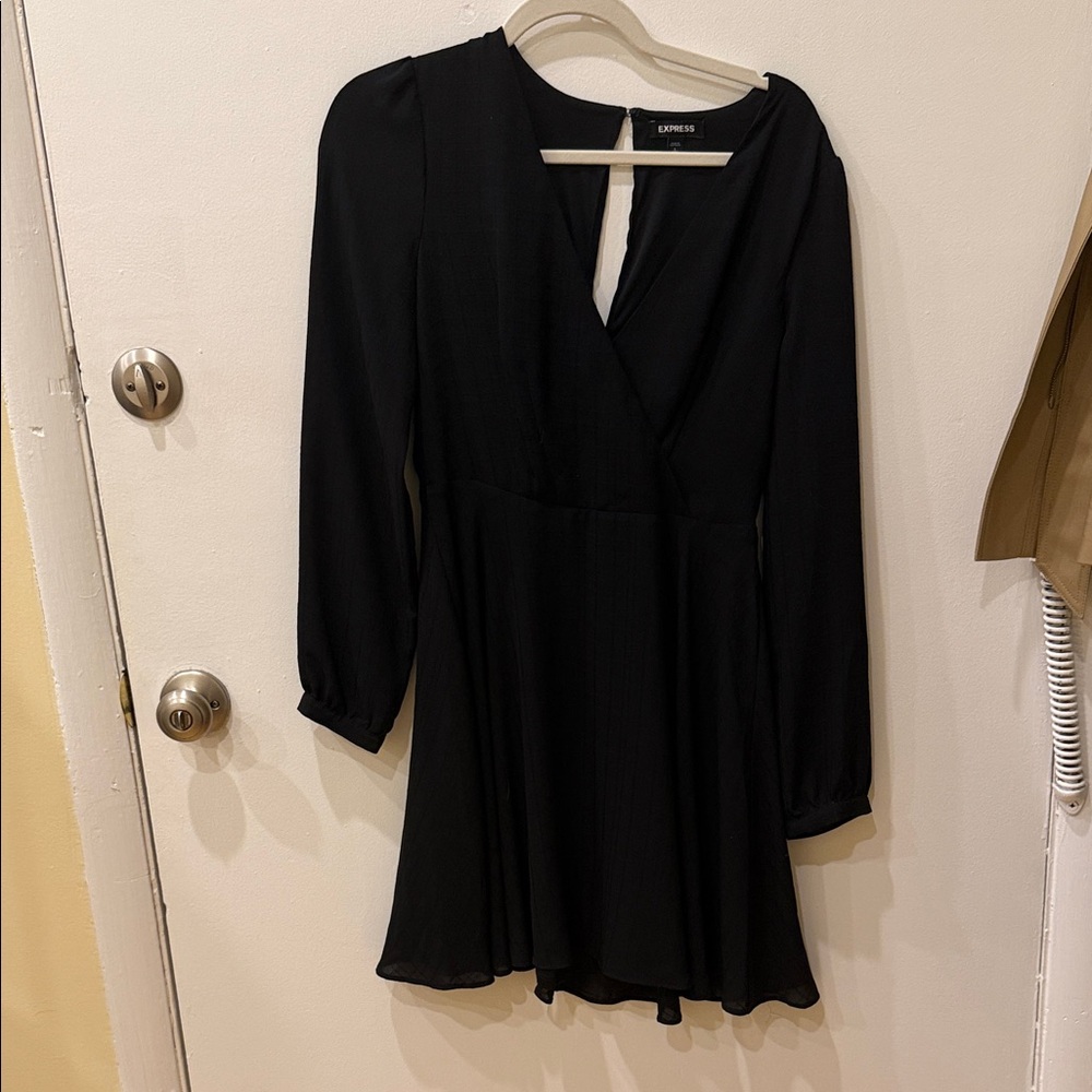 Express Elegant Black Long Sleeve Dress